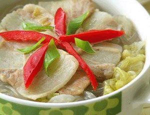 酸菜猪肉炖粉条的做法详细介绍